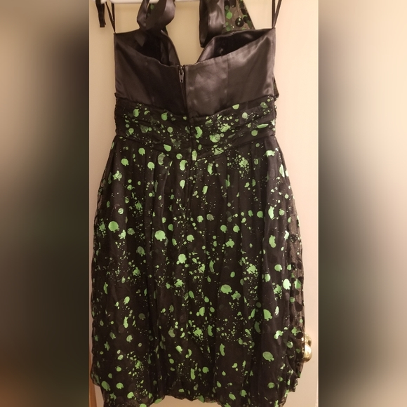 Dress - Picture 2 of 11